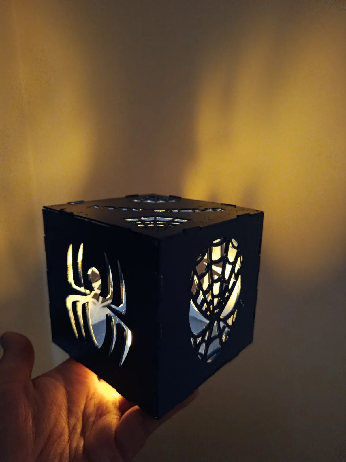 Luminária centro de mesa Homem Aranha 